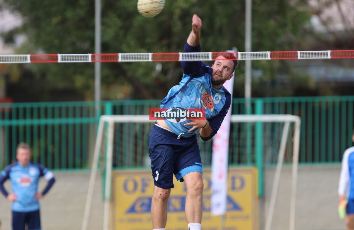 Fistball-7